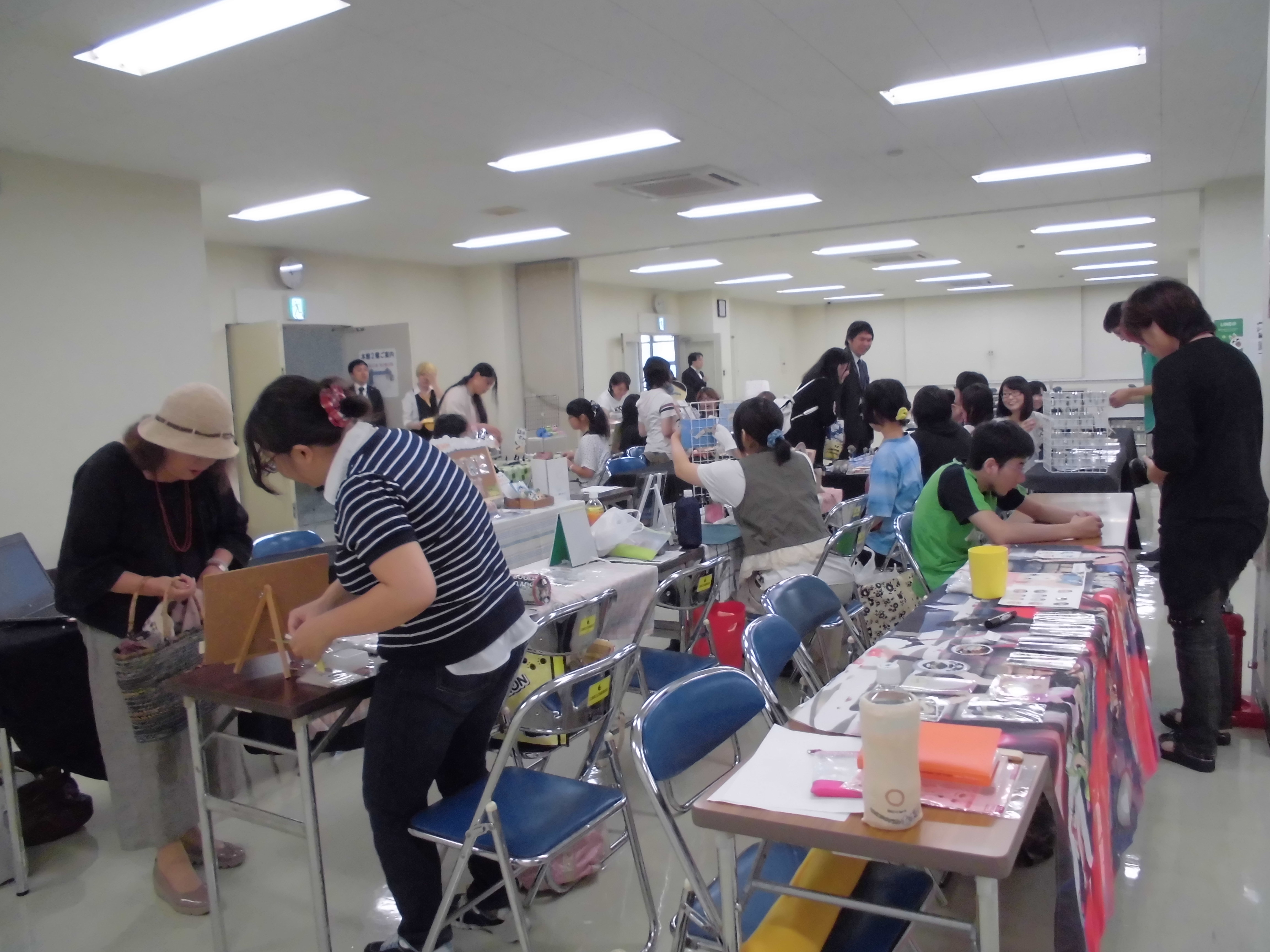 http://www.hchs.ed.jp/campus/hiroshima/2014/09/03/images/manga_2014.08.26_1.jpg