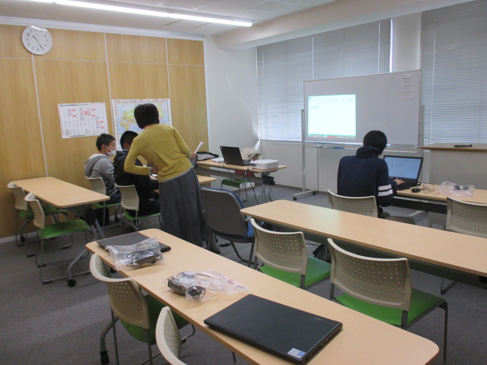http://www.hchs.ed.jp/campus/takamatsu/images/11-20%20pc%20001.JPG