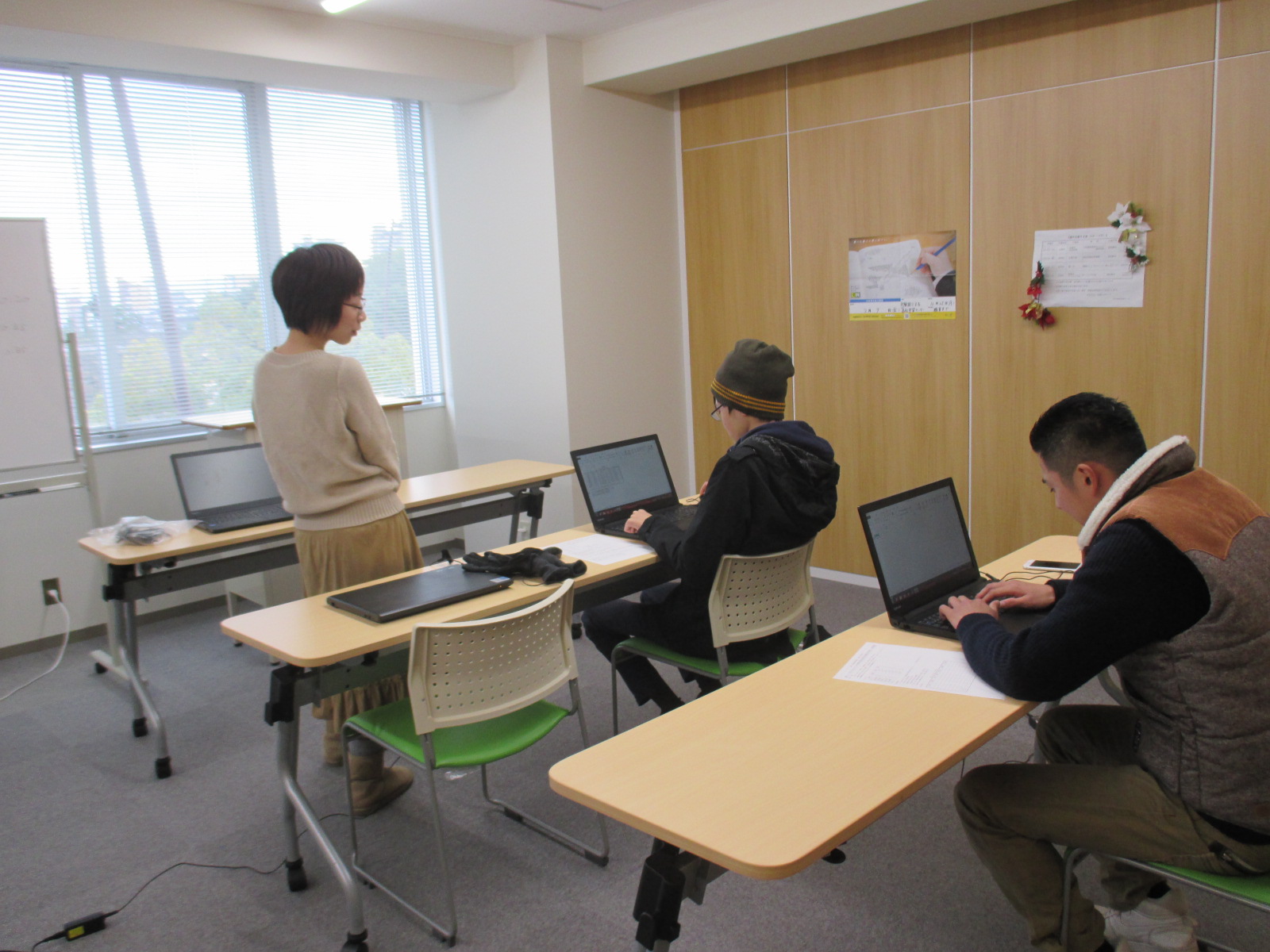 http://www.hchs.ed.jp/campus/takamatsu/images/12-14%20PC%E6%A4%9C%E5%AE%9A%20014.JPG