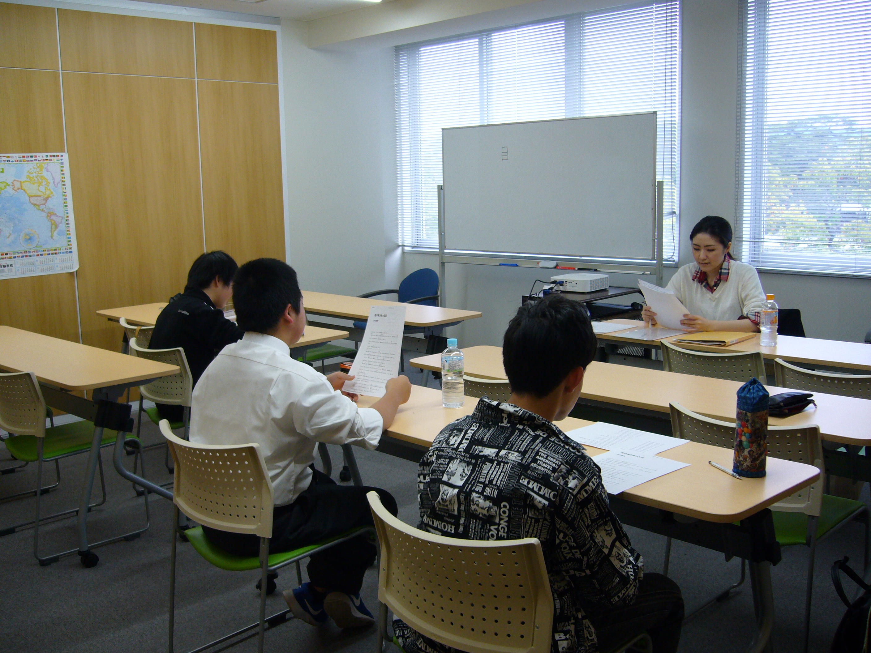 http://www.hchs.ed.jp/campus/takamatsu/images/18.4.25%20%E5%A3%B0%E5%84%AA%E2%91%A0.JPG