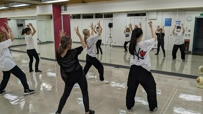 K-POP体験レッスンの様子