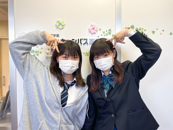 Y.Aさん(右側)