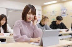 自分のペースで学び直す生徒