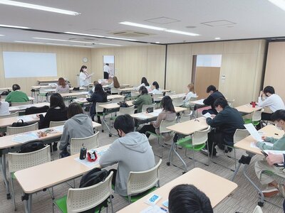 【秋葉原】生徒が登校すると活気が出てうれしい( *´艸｀)