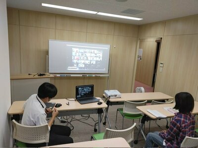 【秋葉原】全国の校舎とつながるよ('ω')ノ