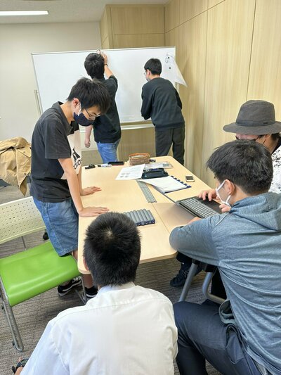 【秋葉原】雨にも負けず・・・。