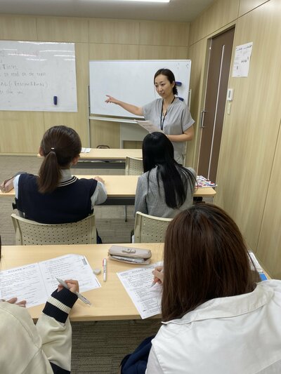 2025.10.14 英語基礎 (2).JPG