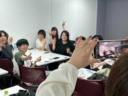 【福岡天神】休憩中にはみんなでわいわいカードゲーム♪