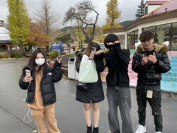 line_oa_chat_241202_124418_group_3.jpg