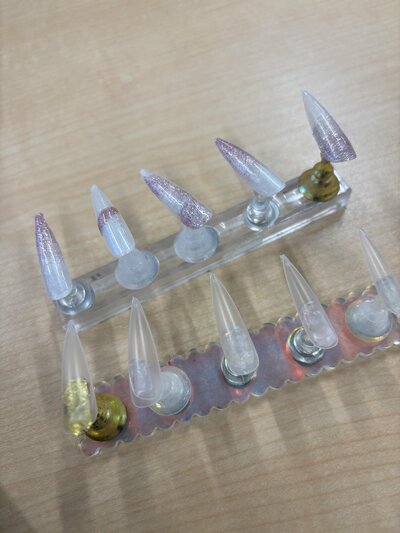 【福山】卒業式用のネイル作っています