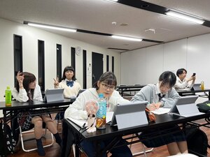 【広島八丁堀】レポート学習中の生徒に突撃しました！🙆🙆