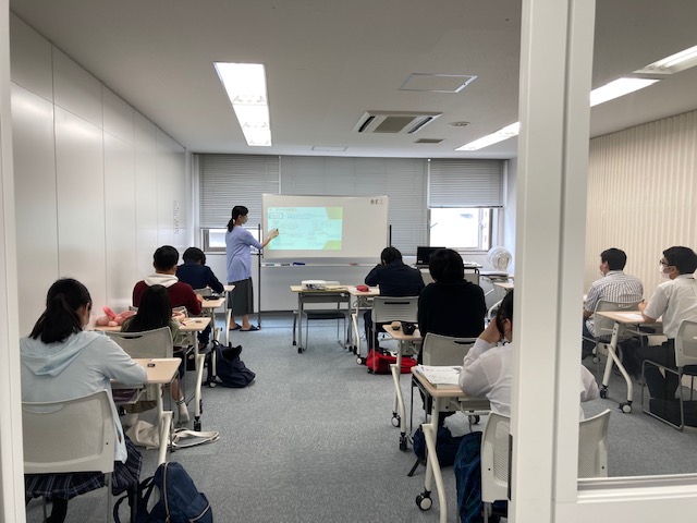 【鹿児島】教室に活気が戻ってきた！～専門チャレンジコース授業「PC＆ITビジネス」