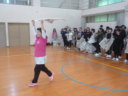 【鹿児島】動画で生徒のダッシュを！～交流会・・新聞紙が落ちる！～