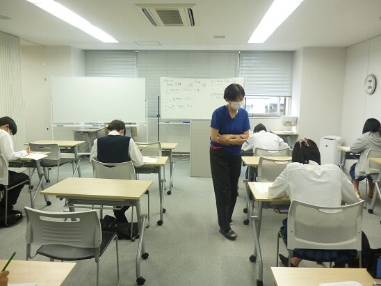 【鹿児島】雨にも負けず！～キャリアチャレンジコースの英語と学び直しコースの数学と～