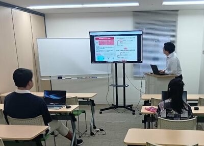 【川崎】AI・ロボット専攻（プログラミング）の特別講義の様子