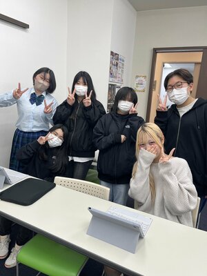 【神戸三宮】レポート学習、みんなで頑張っています📚