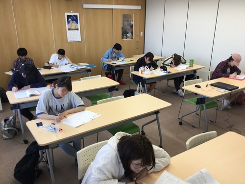 【高知】レポート学習追込み中！