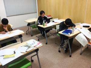 【高知】毎日進学コースの授業やってます