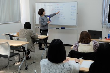 【熊本】韓国語専攻の授業風景