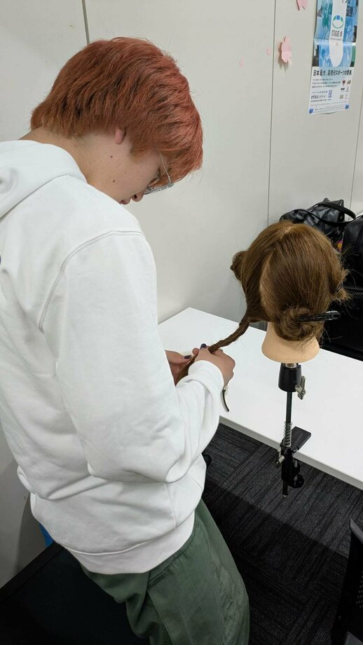 【名古屋駅前】ヘアメイク授業に潜入✊🌟初マネキン！！