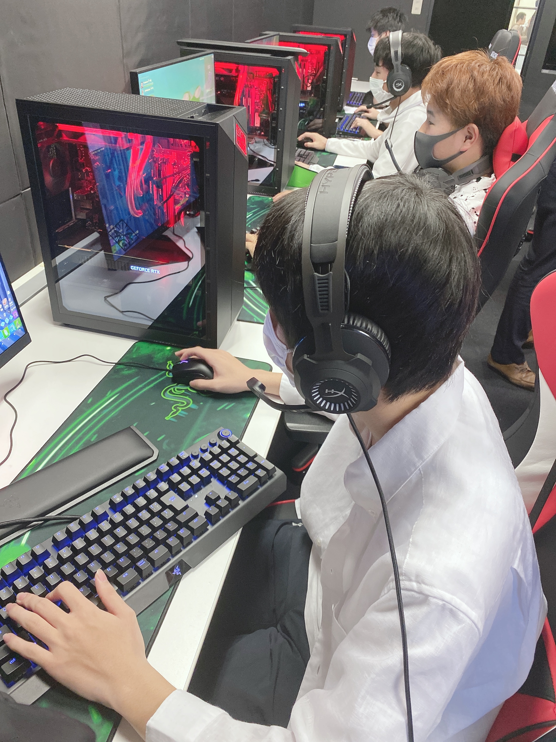 https://www.hchs.ed.jp/campus/nagoya/images/%E8%81%B7%E6%A5%AD%E4%BD%93%E9%A8%93%E3%80%80e-sports%E3%80%80%E7%BE%BD%E7%90%89.jpeg