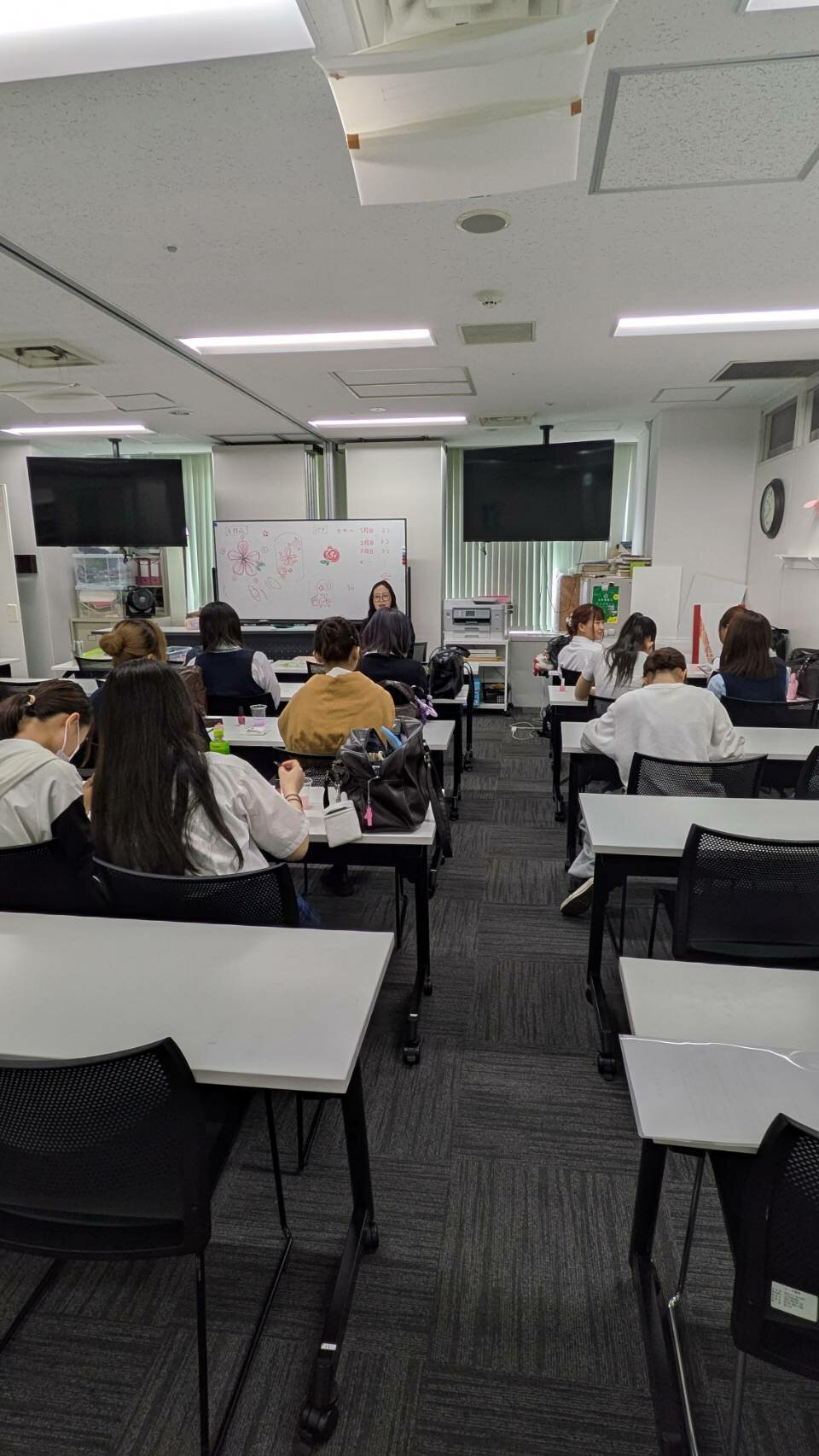https://www.hchs.ed.jp/campus/nagoya/images/1ca7320ed058780a3cd043b273e10bdb832b4400.jpg
