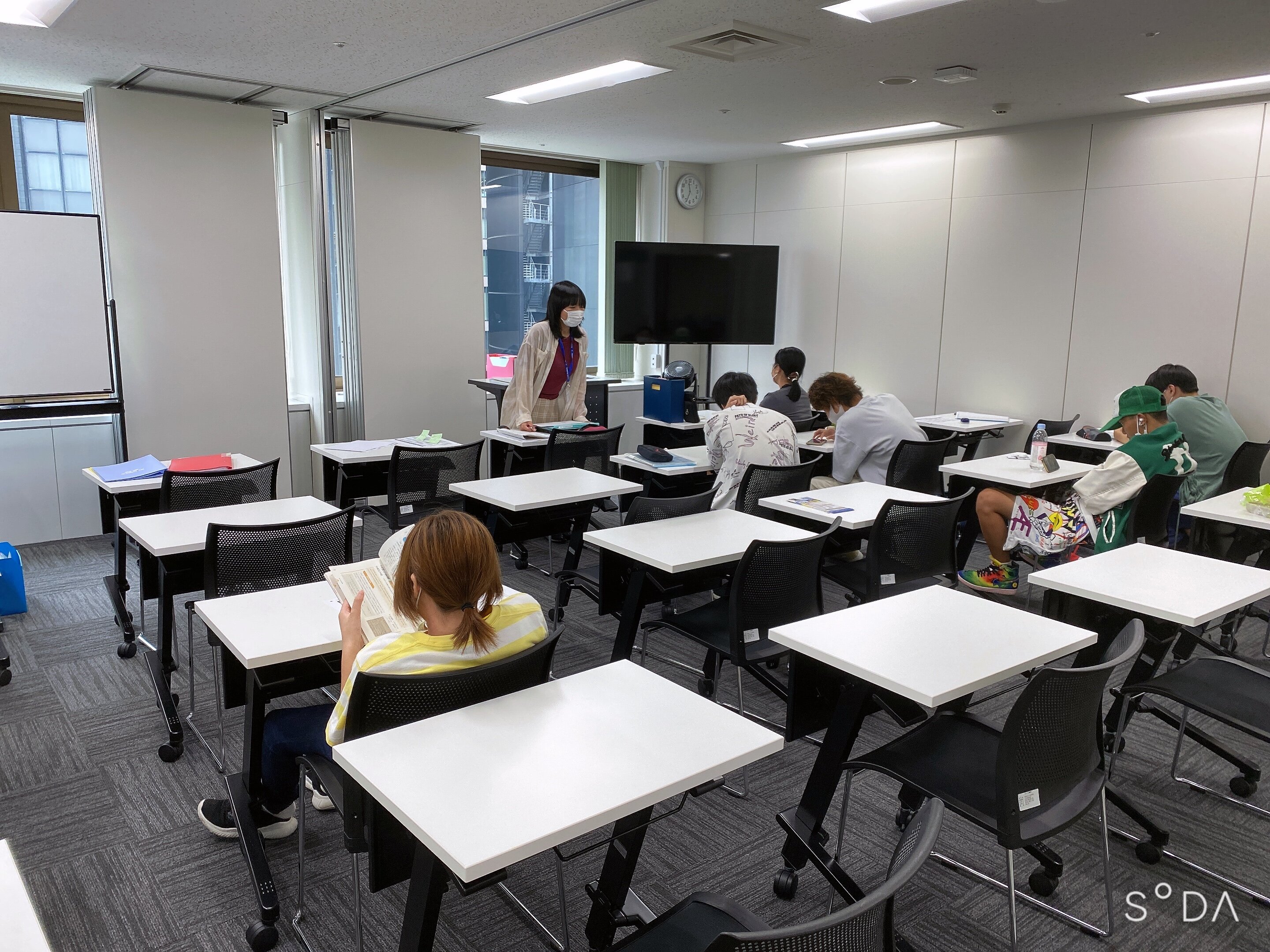 https://www.hchs.ed.jp/campus/nagoya/images/ca2c5eacbe8f0ce9be66cc35af5f21b30aa32774.jpeg