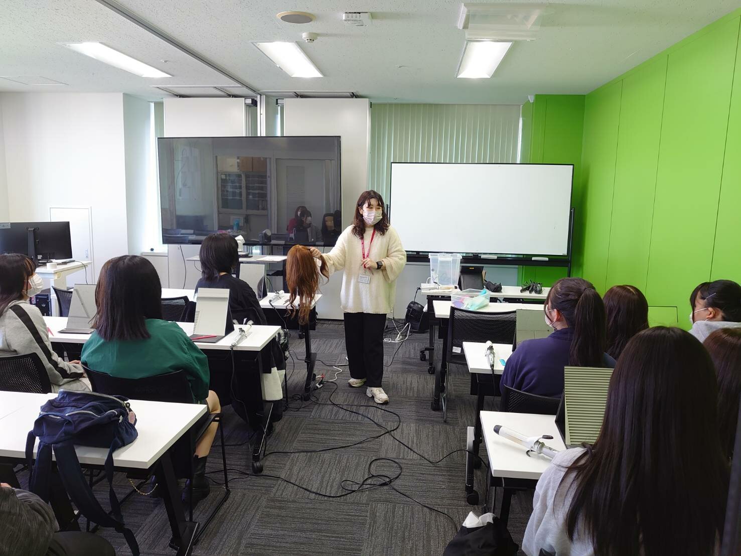 https://www.hchs.ed.jp/campus/nagoya/images/ec1749295129d1b17e1be66d95a6964fb383c77b.jpg