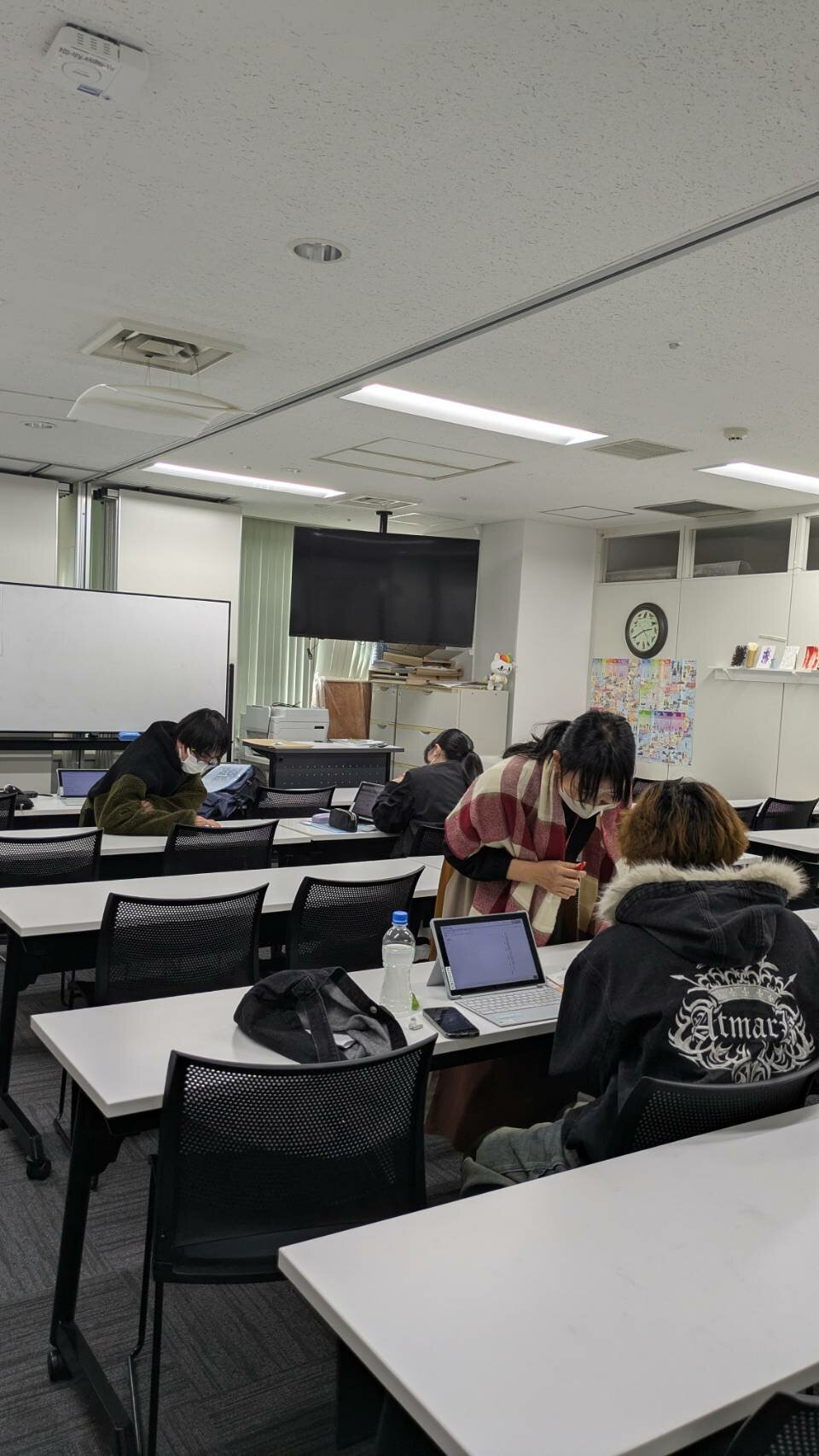 https://www.hchs.ed.jp/campus/nagoya/images/line_oa_chat_251216_142227.jpg