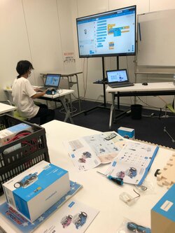 【那覇】プログラミングの授業～ロボットを動かしました～