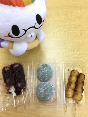 お団子屋さん 品物.jpg