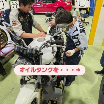 HQ4_L9eaQAAgA52.jpg