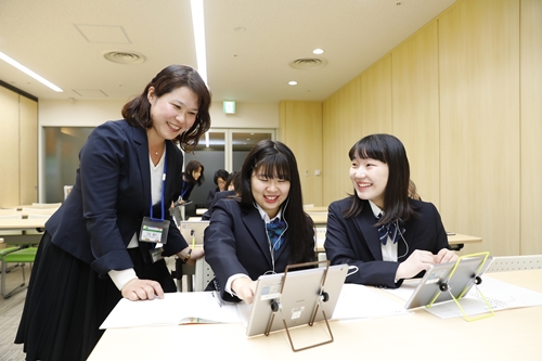 大宮 在校生の皆様へ Zoomを使って学習支援 彡 大宮校 通信制高校のヒューマンキャンパス高校
