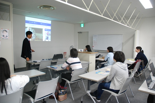 【なんば】特別活動（適学・適職診断）をおこないました