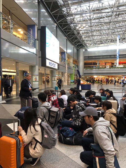 【札幌駅前】いざ！名護本校スクーリングへ！！