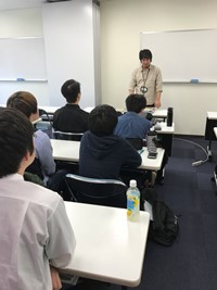 【札幌駅前】授業の様子(^_-)