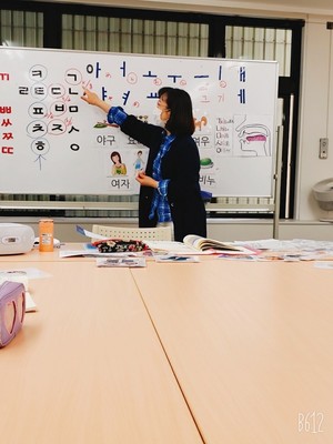 【札幌大通】本日の韓国語授業は...