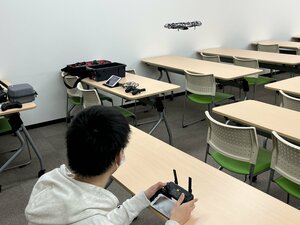 【札幌大通】VRゴーグルを使ってドローンを操縦