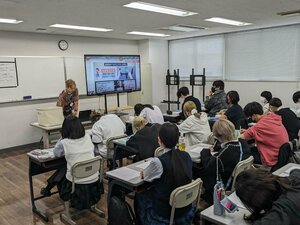 【新宿】特別活動で身近な交通安全を学びました(*^-^*)