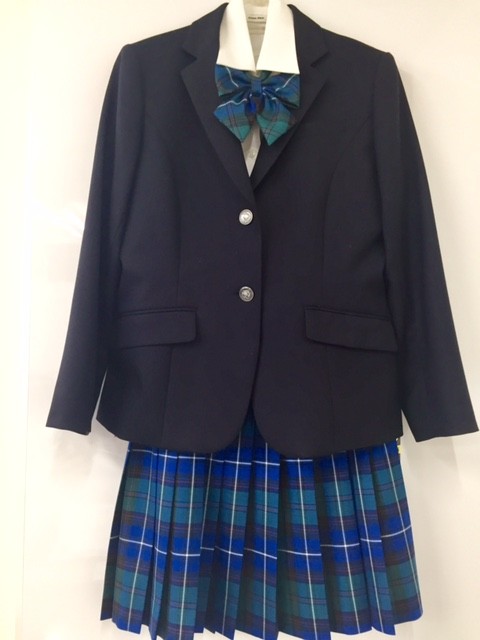 新宿 制服を紹介します 新宿校 通信制高校のヒューマンキャンパス高校