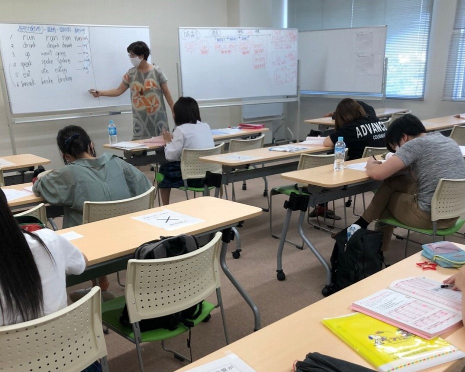 https://www.hchs.ed.jp/campus/takamatsu/images/0806%E2%91%A2.jpg