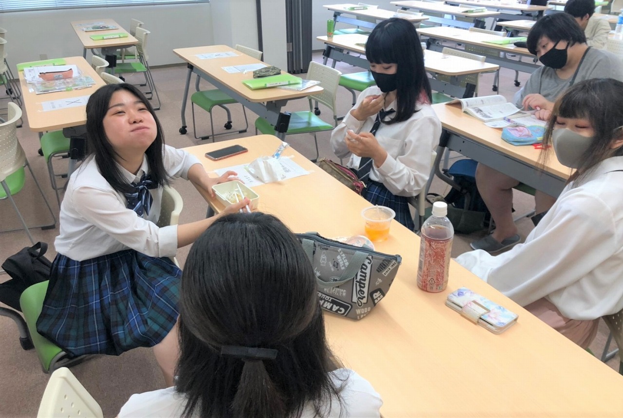 https://www.hchs.ed.jp/campus/takamatsu/images/s-0703SC%E2%91%A3.jpg