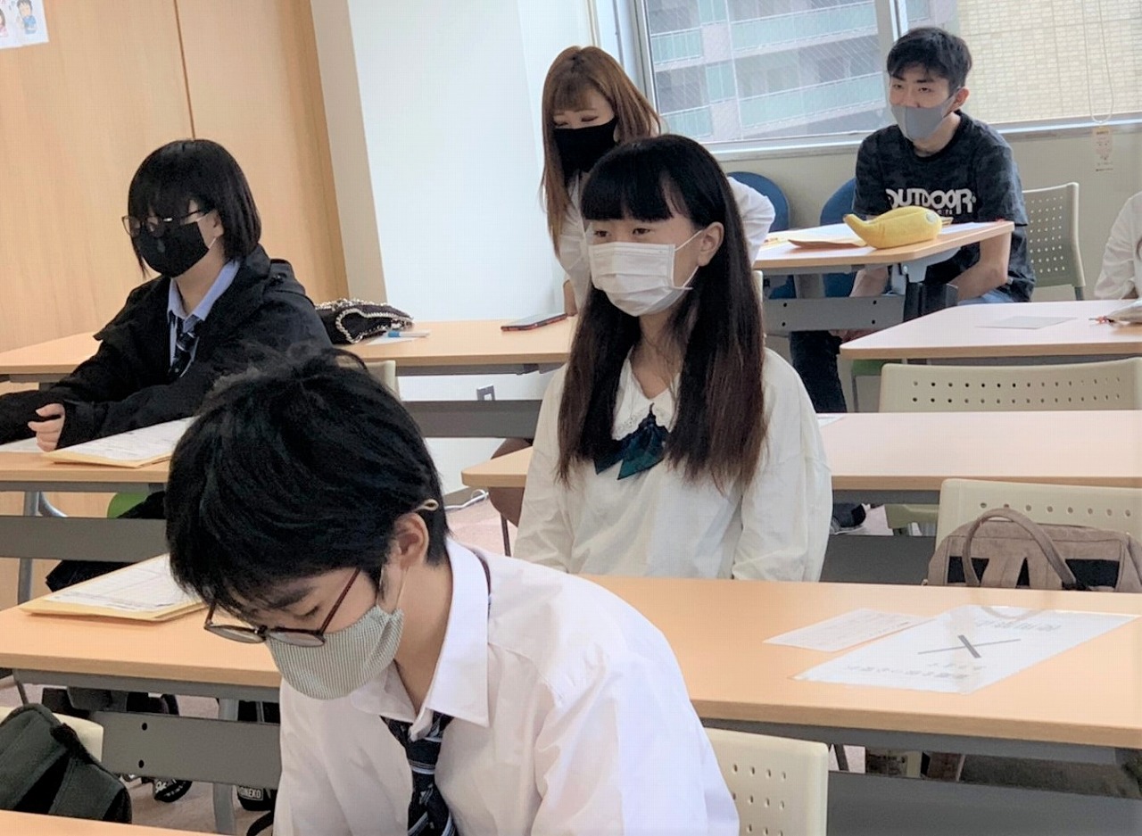 https://www.hchs.ed.jp/campus/takamatsu/images/s-0727%E5%A7%8B%E6%A5%AD%E5%BC%8F%E2%91%A0.jpg