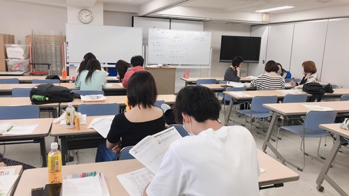 【東京】アカデミーの保育の授業見学に参加しました♡