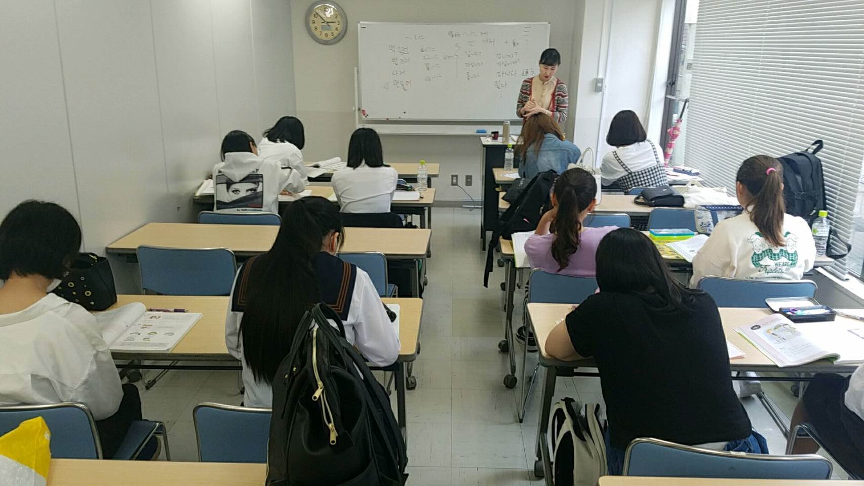 東京 韓国語コース授業の様子 東京 高田馬場 校 通信制高校のヒューマンキャンパス高校