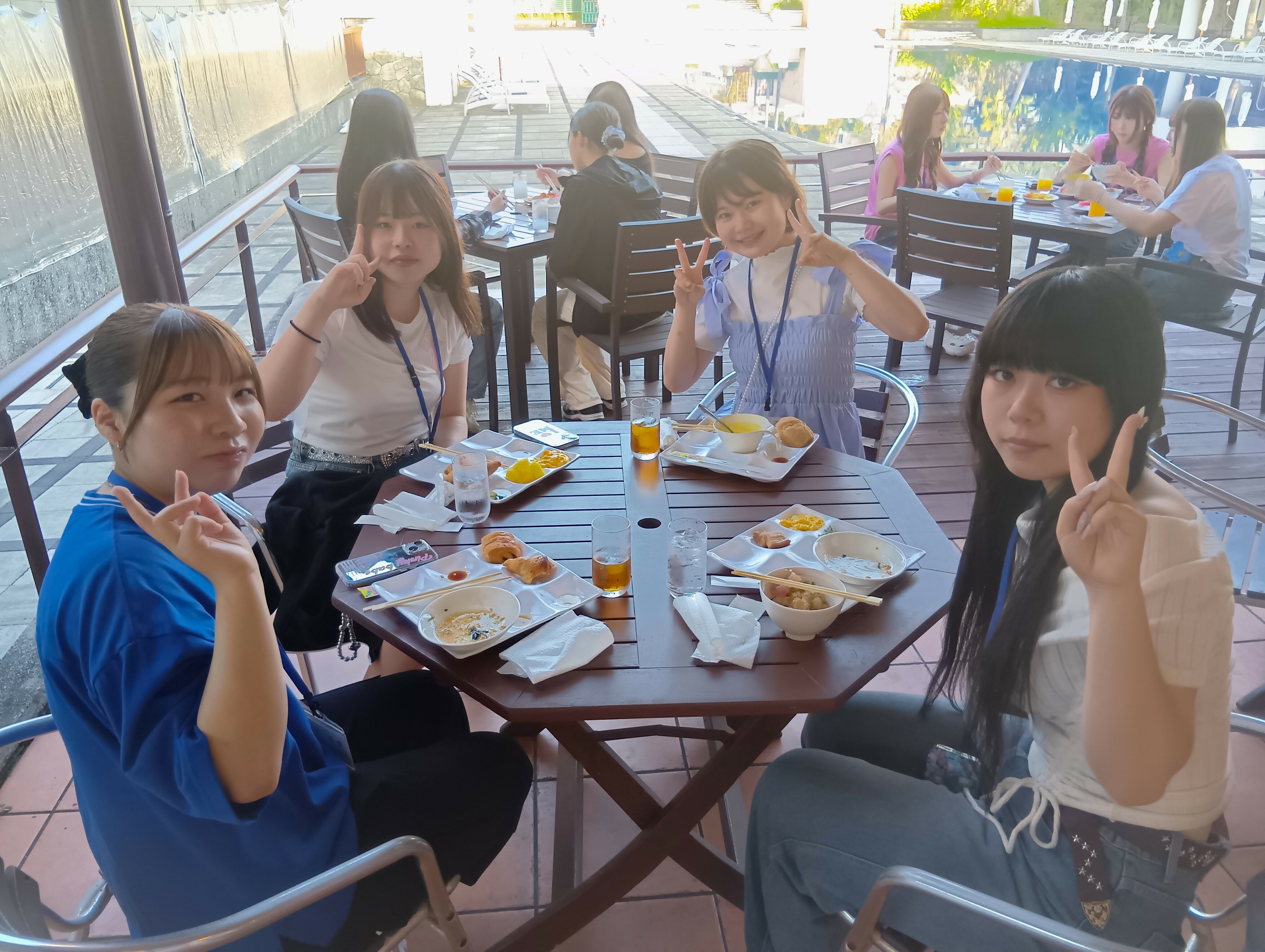 朝食集合.JPG