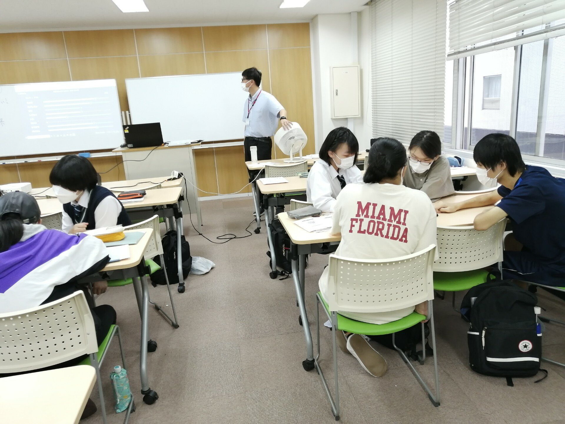 https://www.hchs.ed.jp/campus/yokkaichi/images/0a07554abd7548639f1efa739299af051b7c9c40.jpg