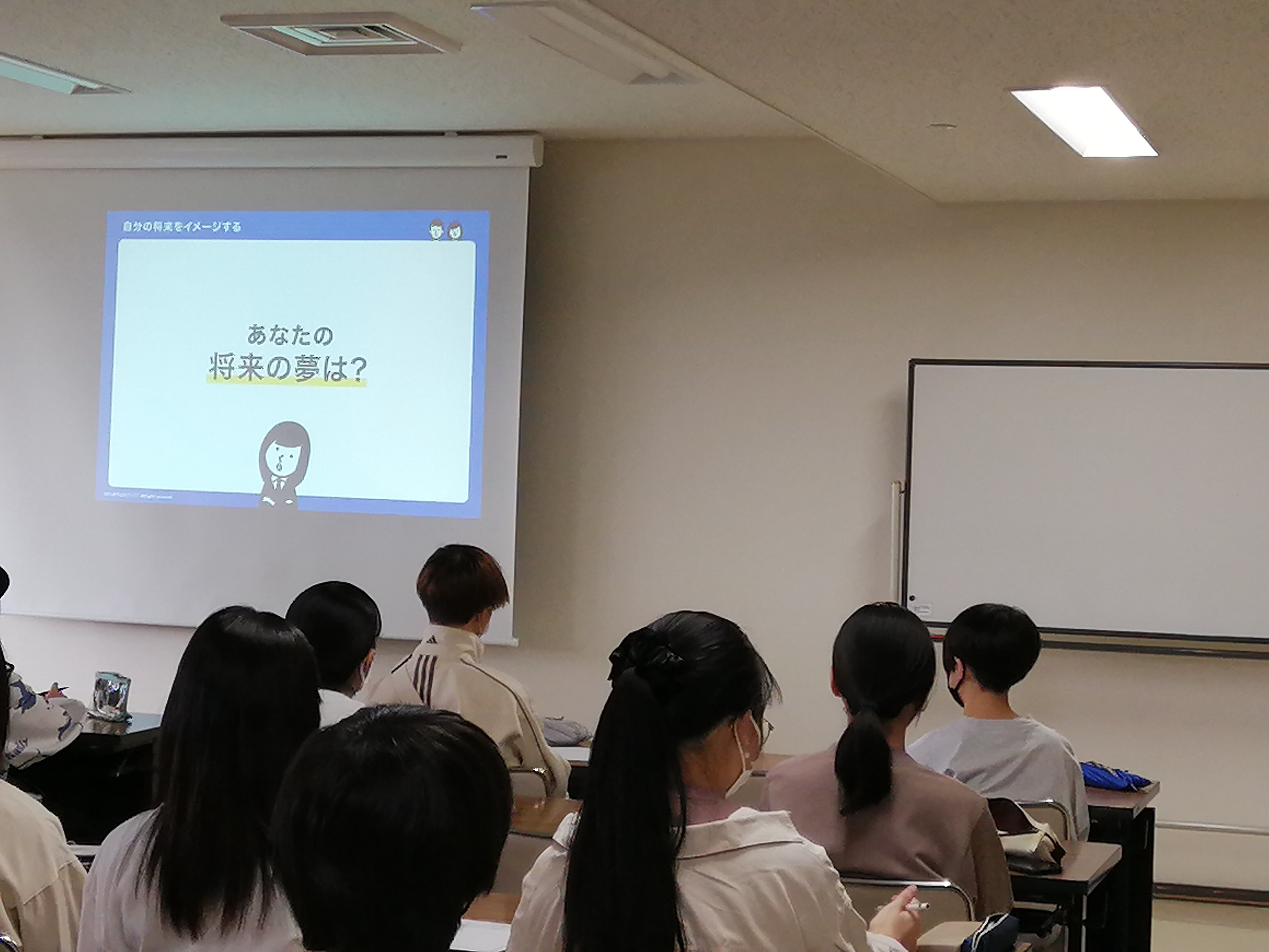 https://www.hchs.ed.jp/campus/yokkaichi/images/51f686dfcfb81a9c84ce36e2a1a50b5db2feebd0.jpg