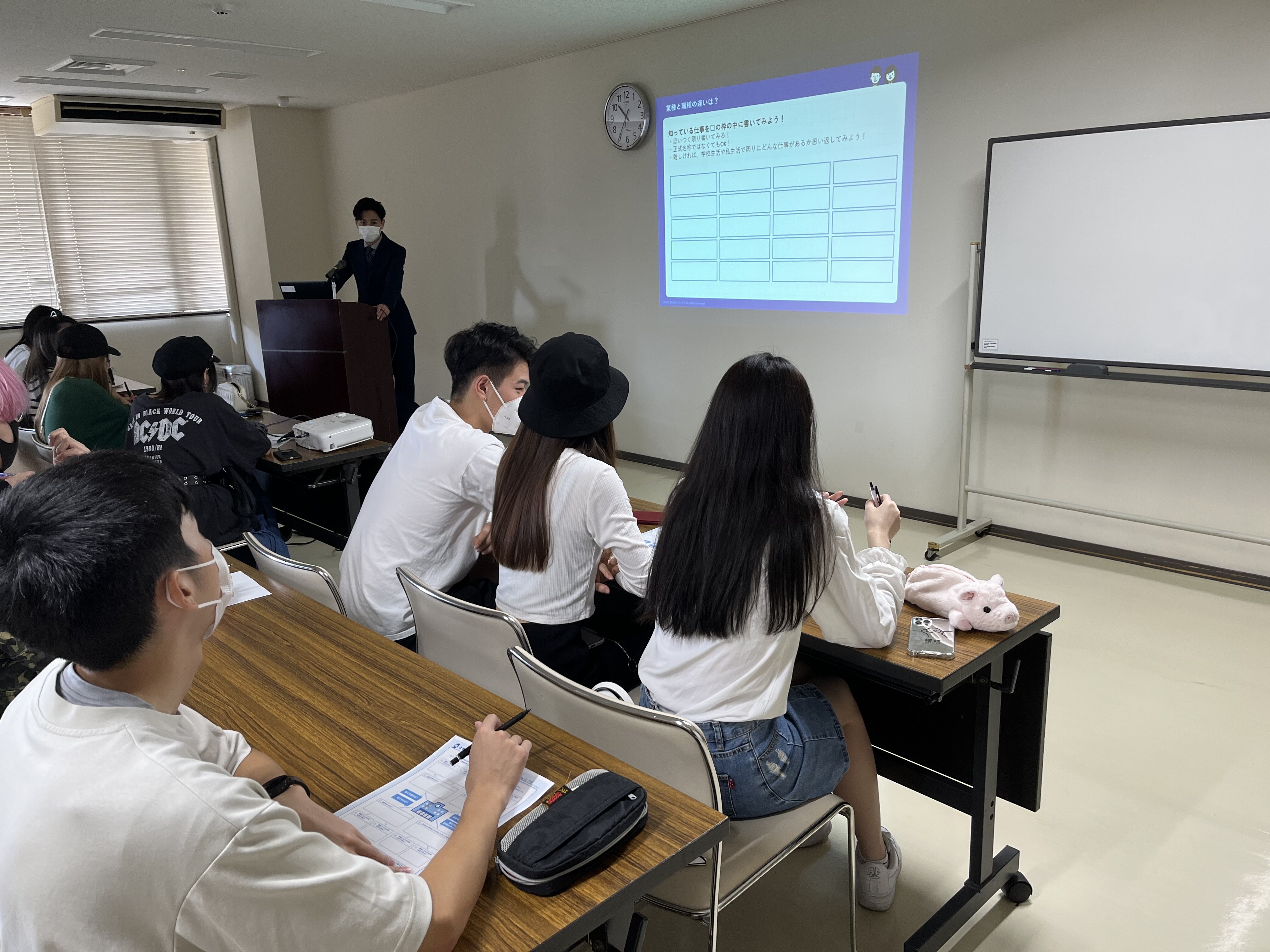 https://www.hchs.ed.jp/campus/yokkaichi/images/c7144691c27871be042dfdbabcd6be77af763ae3.jpg