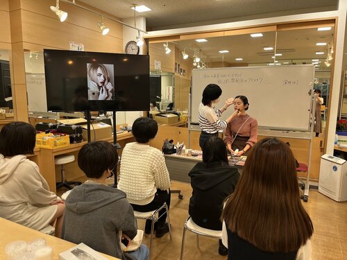  【横浜】10月度メイク美容コース・プレスクール様子☆